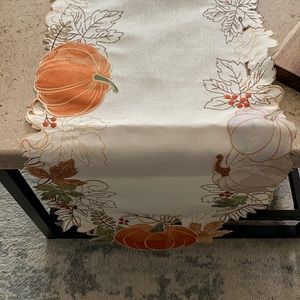 Fall table runner